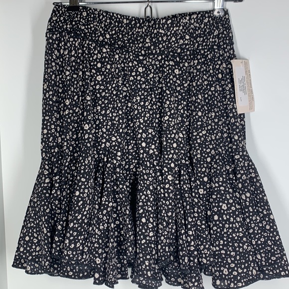 NWT LOT OF 2 ODDY skirts both sz Small - Picture 5 of 7